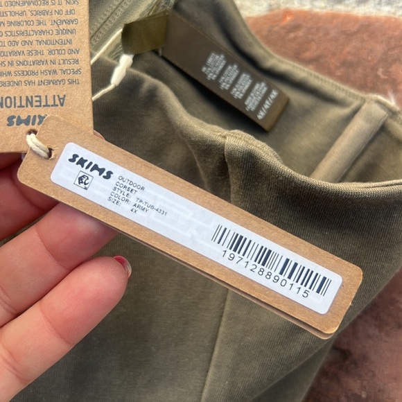 SKIMS OUTDOOR CORSET IN ARMY . NWT SIZE 4X - Picture 6 of 14